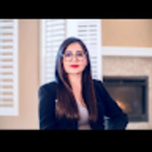 Meet your Posher, Nadia